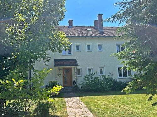 Ansicht Nord - 7 Zimmer Mehrfamilienhaus, Wohnhaus in Ampfing