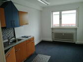 Personalraum - Büro mit 160,00 m&sup2; in Landau zur Miete