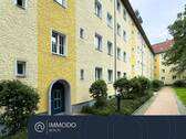 Außenansicht - ?? Raumwunder im Bötzowviertel: Stilvolle 3-Zimmer-Altbauwohnung mit Balkon & idyllischen Innenhof