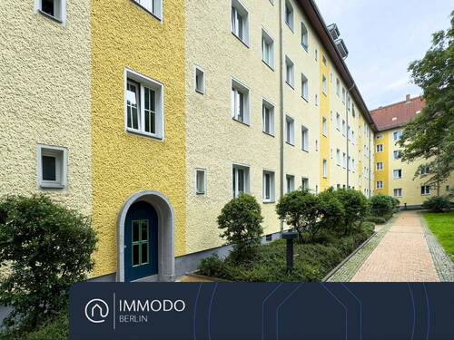 Außenansicht - ?? Raumwunder im Bötzowviertel: Stilvolle 3-Zimmer-Altbauwohnung mit Balkon & idyllischen Innenhof