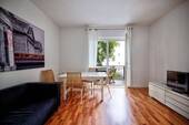 helles Wohnzimmer - 3 Zimmer Etagenwohnung zum Kaufen in Berlin