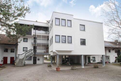 Hausansicht - Einfamilienhaus in Gröbenzell zum Kaufen