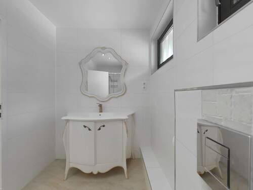 Erdgeschoss Badezimmer - 