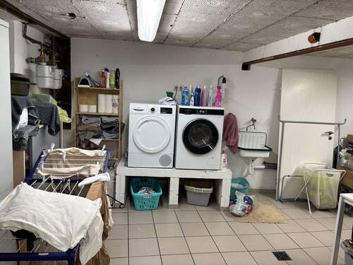 Keller Waschmaschinen- Trockner Platz - 