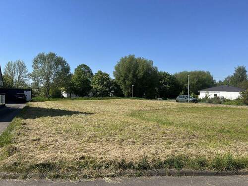 Blick auf Bauplatz - 5 Zimmer Einfamilienhaus in Herrenberg