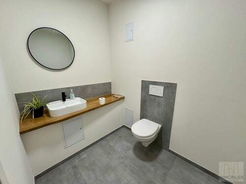 Modernes WC - Gewerbeobjekt (Büro, Produktion, Verkauf) in Rudolstadt