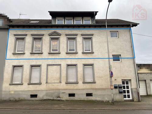 Haus Front Markiert - Helle 95 m² Etagenwohnung mit Garage in guter Lage