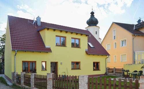 Außenansicht (vor Vermietung) - Für Anleger: Vermietetes EFH mit Garten inkl. Werkstatt mit Potenzial in Hilpoltstein-Mörlach