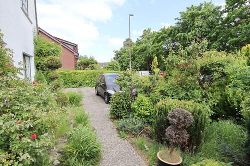 Zuwegung - 6 Zimmer Mehrfamilienhaus, Wohnhaus in Quickborn