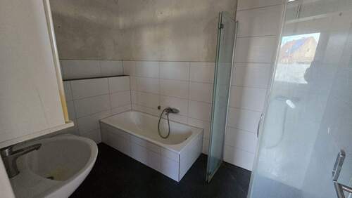 Elternbadezimmer EG - 