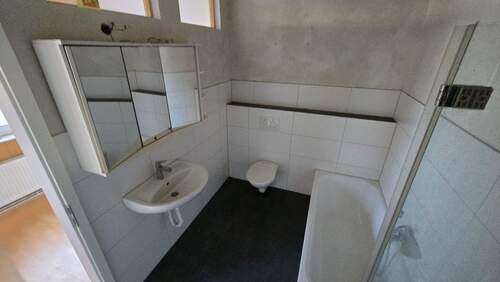 Elternbadezimmer EG - 