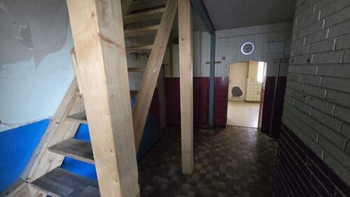 Treppe zur Einliegerwohnung DG - 