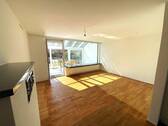 Wohnzimmer - 4 Zimmer Bungalow zum Kaufen in Nürnberg