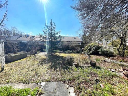Blick in den Garten - Bungalow mit 109,20 m&sup2; in Nürnberg zum Kaufen