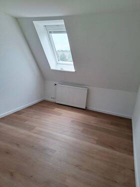 Zimmer 2, DG - 