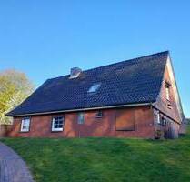 Ihr Segelboot direkt vor der Tür! Modernisiertes Einfamilienhaus zu verkaufen - Heiligenstedten
