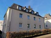 Ansicht Haus Straßenseite - 2 Zimmer Etagenwohnung in Reichenbach