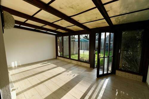 Wintergarten - Reihenmittelhaus mit 120,00 m&sup2; in Neuss zum Kaufen