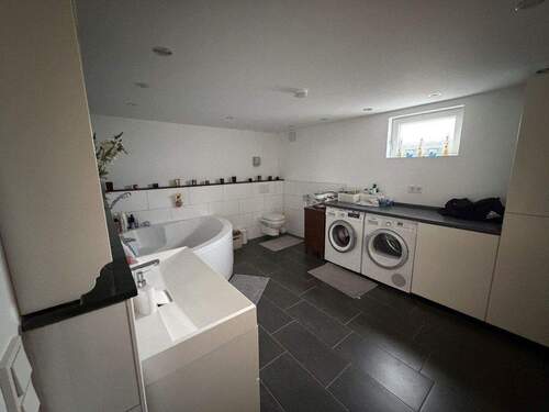 16. Keller Waschraum Badezimmer - 