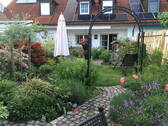 Garten - Blick zum Haus - 