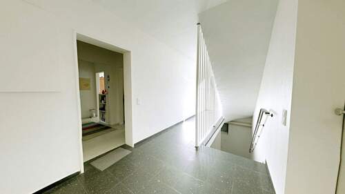 Haustür - Beispielfoto, Ausstattung und Zustand können variieren - 