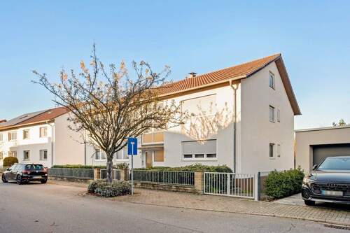 Vorderansicht - 1 Zimmer Mehrfamilienhaus, Wohnhaus zum Kaufen in Schwetzingen