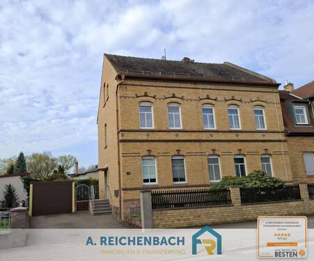 Hausansicht - Zweifamilienhaus mit Ausbaupotenzial in zentraler Lage von Bad Düben zu verkaufen!
