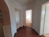 Wohnung EG -- Flur - 