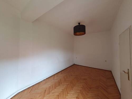 Wohnung EG -- Schlafzimmer - 