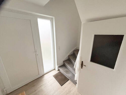 Treppenhaus - 6 Zimmer Reihenendhaus zum Kaufen in Nordhorn