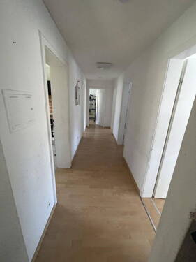Flur - Etagenwohnung mit 101,00 m² in Leinzell zum Kaufen