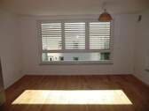 Südfenster mit Raffstore - 2 Zimmer Etagenwohnung zur Miete in Neuhaus am Inn