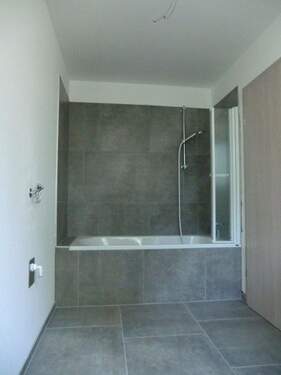 Badewanne & Duschstange - 