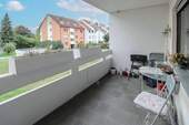 Loggia - Großzügige 4-Zimmer-Wohnung mit Loggia & Tiefgarage - keine Erbpacht, top Lage!