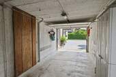 Garage mit elekt. Tor - 