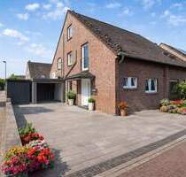 Familienfreundliche DHH mit schönem Garten, Treppenlift & hochwertiger Ausstattung in Langenfeld - Langenfeld (Rheinland) Berghausen