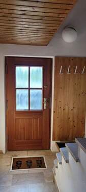 Eingangstür zum Wohnhaus - 