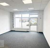 ***Lichtdurchflutete Gewerbeeinheit im Einkaufspark Nünchritz*** - perfekte Lage für Ihr Business!