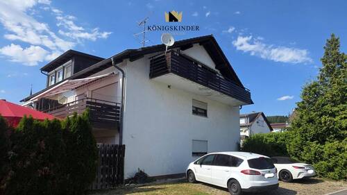 Ansicht mit Stellplätzen - 1 Zimmer Etagenwohnung in Bodman-Ludwigshafen