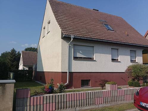 Vorderansicht links - 5 Zimmer Einfamilienhaus in Tettau