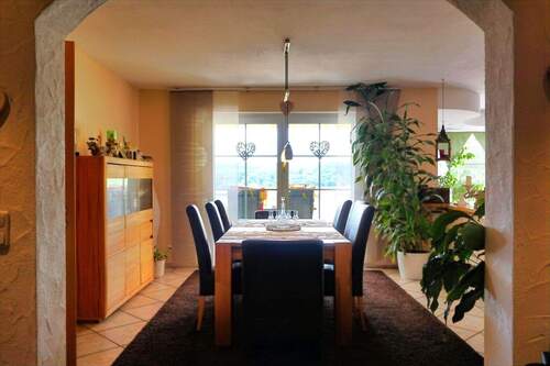 Esszimmer - Familienparadies mit Weitblick, Teich & viel Platz zum Leben