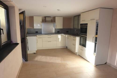 Wohnküche, EBK inkl. - Etagenwohnung mit 115,00 m&sup2; in Schweich zur Miete