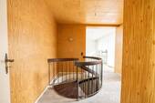 Diele mit Wendeltreppe - 3 Zimmer Etagenwohnung zum Kaufen in Berlin