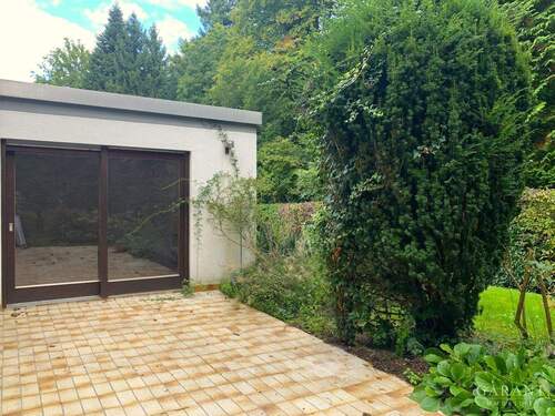 Garage - 