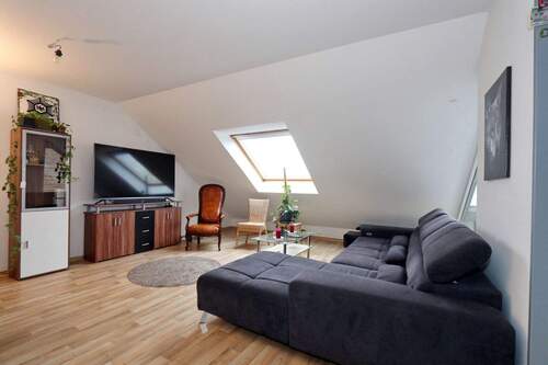 hochwertiger Bodenbelag - 2 Zimmer Etagenwohnung zur Miete in Büren