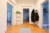 Diele - 3 Zimmer Etagenwohnung zum Kaufen in Köln