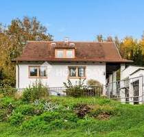 Ein Haus mit Zukunft - solides ZFH in idyllischer Hanglage bei Regensburg - Nittendorf (Schönhofen)