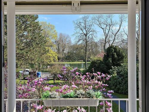 Aussicht auf den Teich - 2 Zimmer Etagenwohnung zum Kaufen in Krefeld