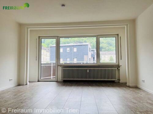 Bild 1 - TR. West: Modernisierte 3 ZKB Wohnung mit großem Balkon und KFZ Stellplatz
