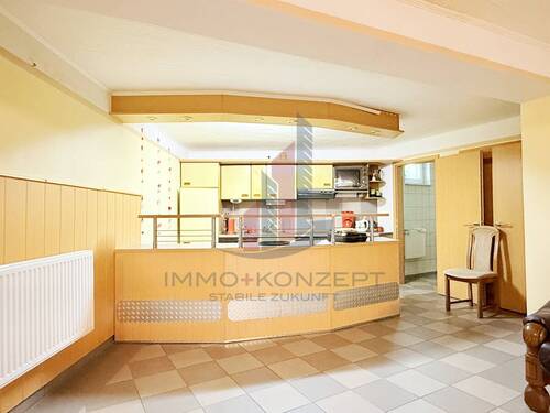 mit angrenzender Bar - 